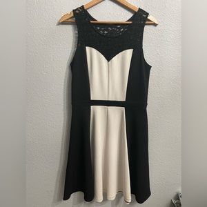 EUC Sz 12 Blk & Beige Dress